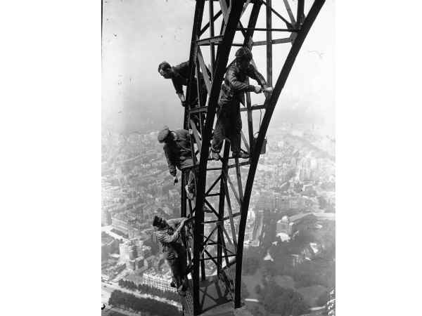 హిస్టరీని మిస్టరీగా మార్చిన చిత్రాలు 