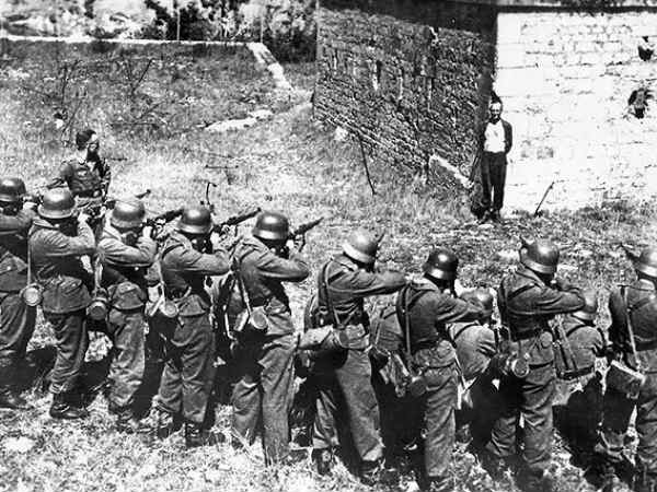 హిస్టరీని మిస్టరీగా మార్చిన చిత్రాలు 