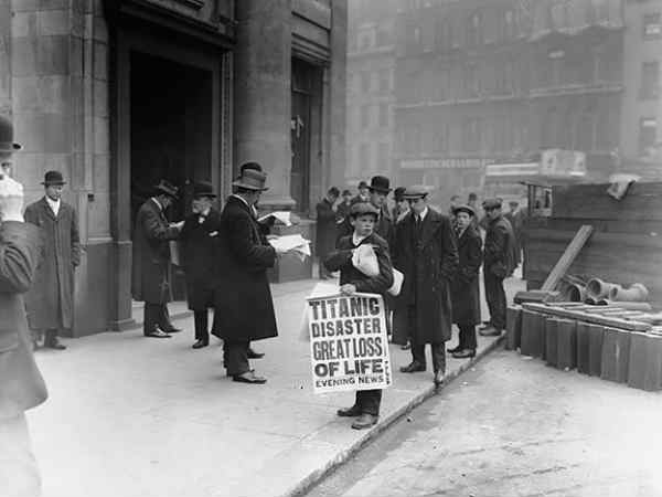 హిస్టరీని మిస్టరీగా మార్చిన చిత్రాలు 