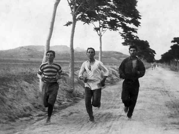 హిస్టరీని మిస్టరీగా మార్చిన చిత్రాలు 