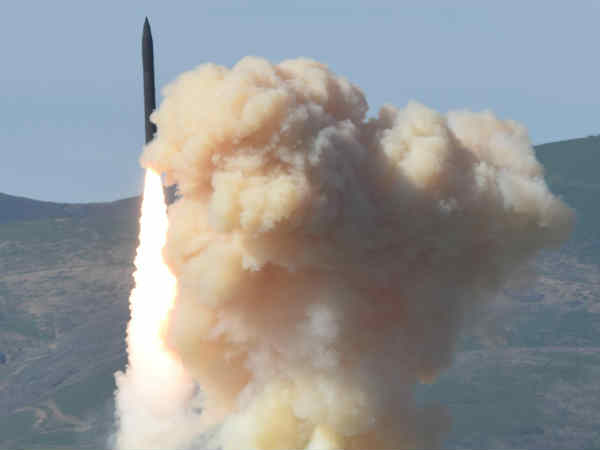 ఉత్తర కొరియా నిప్పులు: ఏ క్షణంలోనైనా దాడి 