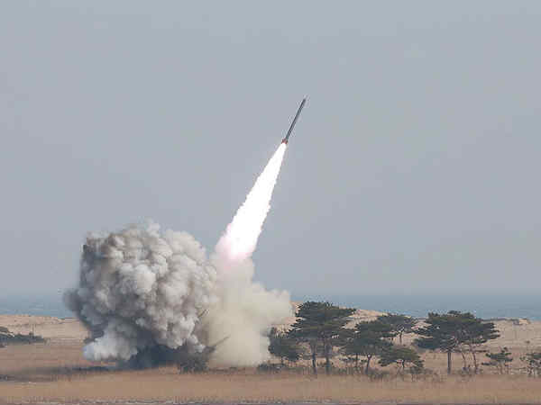 ఉత్తర కొరియా నిప్పులు: ఏ క్షణంలోనైనా దాడి 