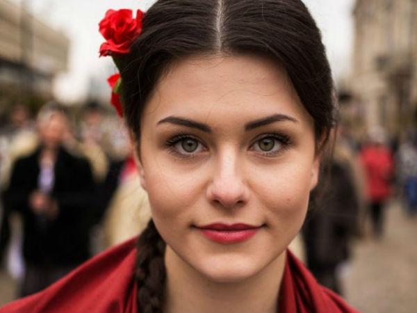 అందగత్తెల వేటలో ఫోటోగ్రాఫర్