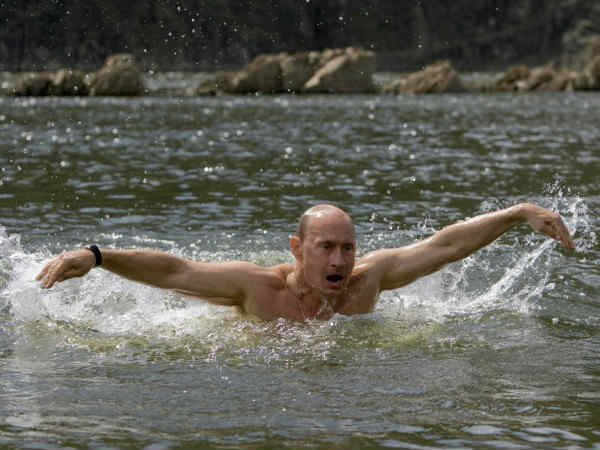 ఇంటర్నెట్లో దుమ్ము రేపుతున్న పుతిన్ 