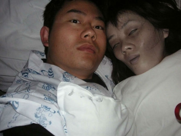 శవాలతో సెల్ఫీల లొల్లి..