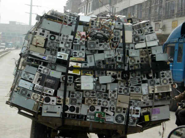 ఆపిల్ సీఈఓ ఇండియా పర్యటన వెనుక ఆంతర్యం ఏమిటీ..?