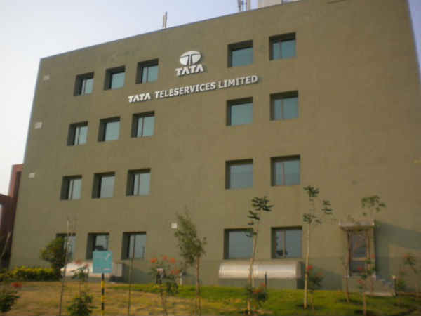 ఉద్యోగులును సొంత బిడ్డల్లా చూసుకునే కంపెనీలు ఇవే 