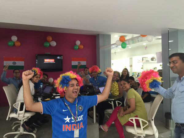 ఉద్యోగులును సొంత బిడ్డల్లా చూసుకునే కంపెనీలు ఇవే 