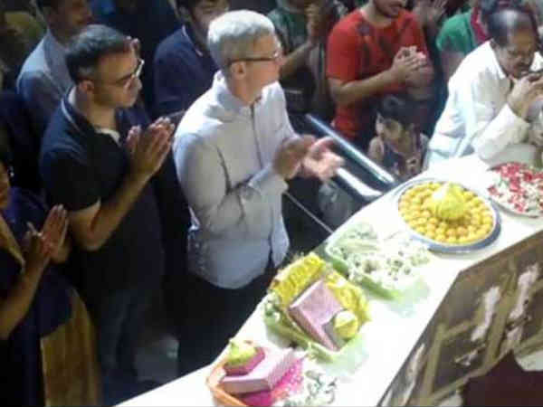 ముంబైలో ఆపిల్ సీఈఓ 