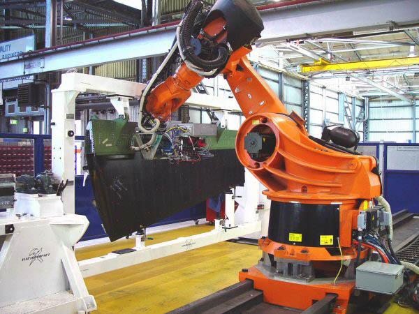 గాల్లో చక్కర్లు కొట్టనున్న రోబో ఈగలు 