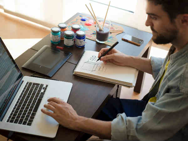 బీకేర్ పుల్.. ల్యాప్‌టాప్‌‌లు షాక్ కొడుతున్నాయి 