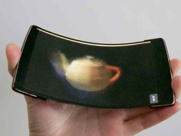 స్మార్ట్‌ఫోన్లకే దడ పుట్టిస్తున్న కొత్త ఫోన్ : వాచీలా మడవొచ్చు 