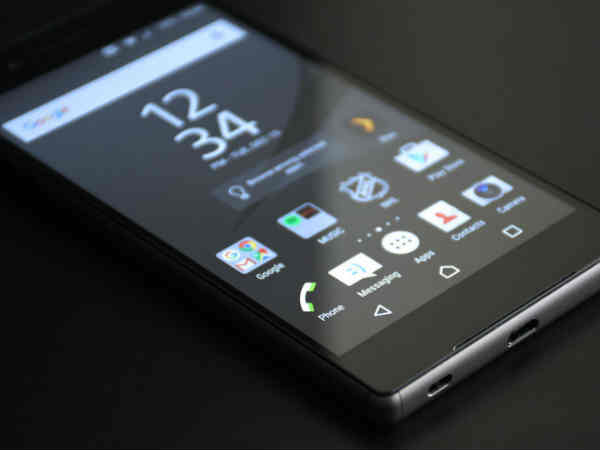  ఐ ఫోన్ కన్నా శక్తి వంతమైన ఫోన్లు 