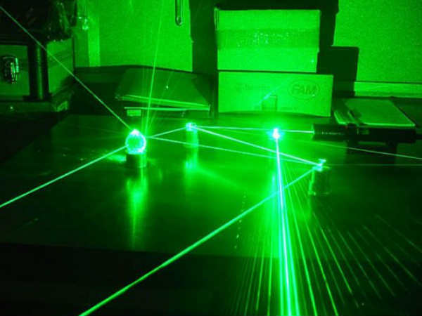 టెక్నాలజీ వివిధ ప్రభుత్వాలు విధించిన ఆంక్షలు 