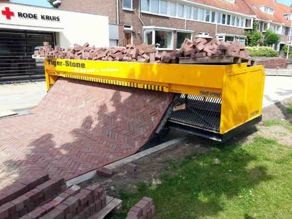 ఈ ఫోటోల ఉనికి గురించి మీకేమైనా తెలుసా..?