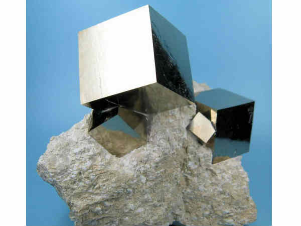 ఈ ఫోటోల ఉనికి గురించి మీకేమైనా తెలుసా..?