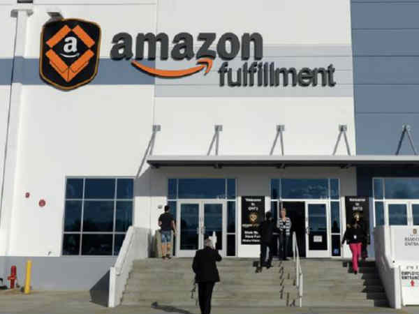 అమెజాన్కి ఇండియన్ల చేతిలో మూడింది