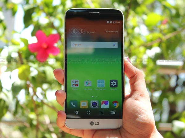LG G5 (Silver, 32 GB) 