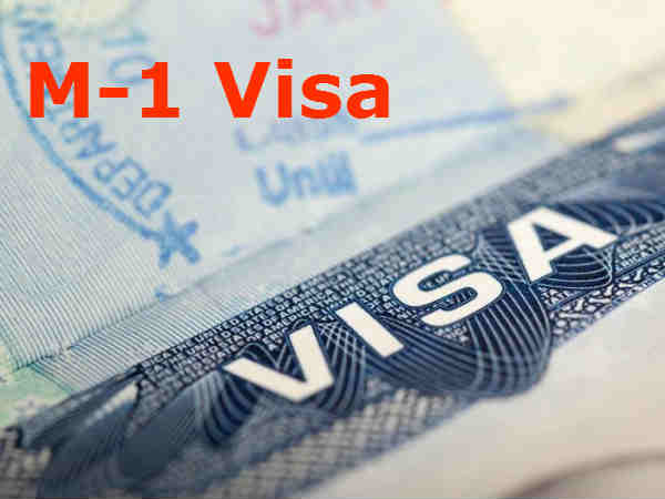 అమెరికాకు వెళ్లాలంటే  వీసాలివే : మోసగాళ్లతో జాగ్రత్త 