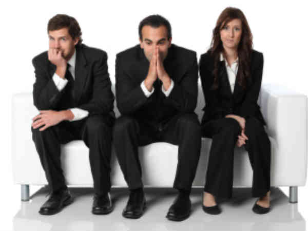 తెలుగు నేలపై నయా మోసం: 300 సాఫ్ట్ వేర్ ఇంజినీర్లు రోడ్డు మీదకు.. 