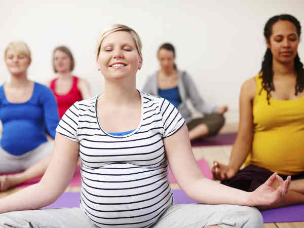 మీ ఇంట్లోనే యోగా చేయండిలా..