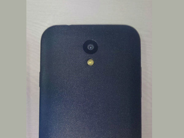 రెండు లక్షల ఫ్రీడం 251 ఫోన్‌లు రెడీ