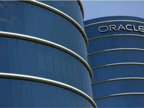 ఒరాకిల్ కష్టాలు 