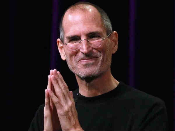 మానవతను చాటుకున్న ఆపిల్