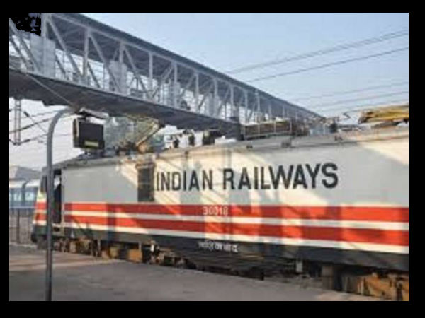 ఇకపై ఆధార్ ఉంటేనే రైలు ప్రయాణం