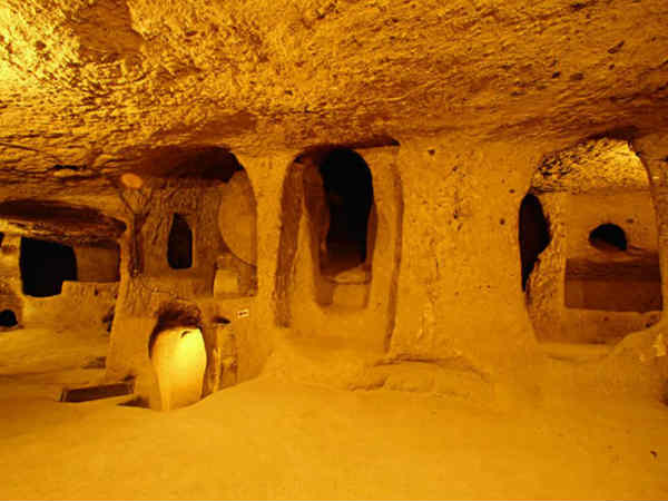  ( Underground City Of Derinkuyu)
