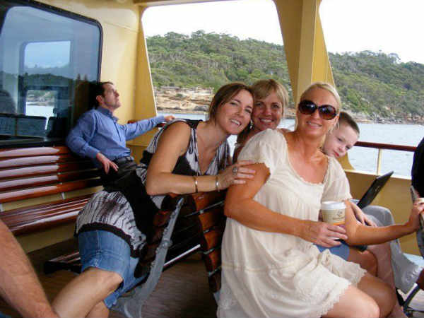 షాక్‌తో పాటు కన్ఫ్యూజన్ క్రియేట్ చేసిన ఫోటోలు 