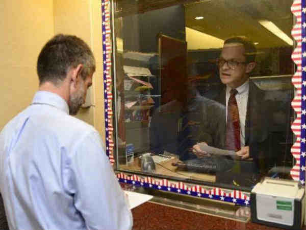 అమెరికాలో ఉద్యోగమా..ఇక ఆశలు వదిలేసుకోండి !