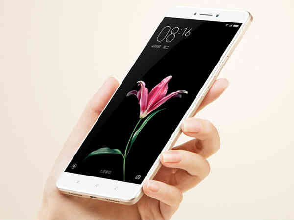 ప్రతి 4 సెకన్లకి 5 ఫోన్లు, 11 కోట్ల ఫోన్లు అవుట్  