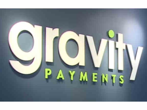 లక్షల్లో జీతాలు పెంచిన బాస్కు షాక్ ఇచ్చిన ఉద్యోగులు