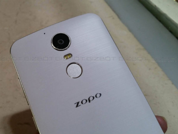 శక్తివంతమైన కెమెరా