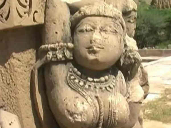 ఆ గుడికి వెళితే రాయిగా మారిపోతారు..