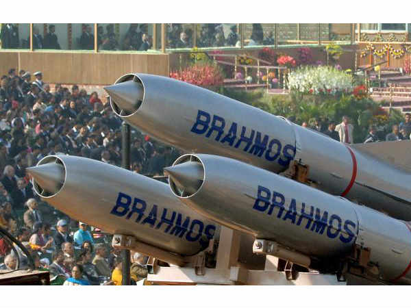 ఆర్మీ చేతికి బ్రహ్మోస్..తొలి వేటు చైనా సరిహద్దులోనే 