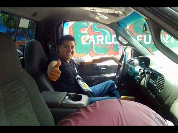 ఫేస్‌బుక్‌లో తన స్నేహితులను ఆకట్టుకునేందుకు