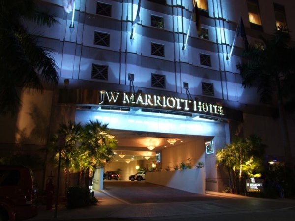 ఈ కంపెనీలు ఉద్యోగులకిచ్చే ఆఫర్లు వింటే షాకవుతారు 