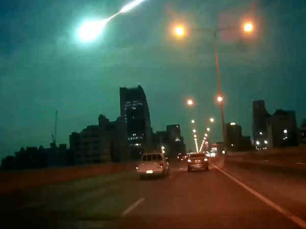 ఆకాశంలో అద్భుతానికి రెండే రోజులు