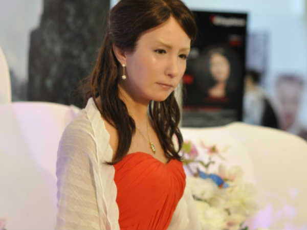 బుల్లి రోబోలు గిన్నిస్ రికార్డ్స్‌ను బ్రేక్ చేశాయి 