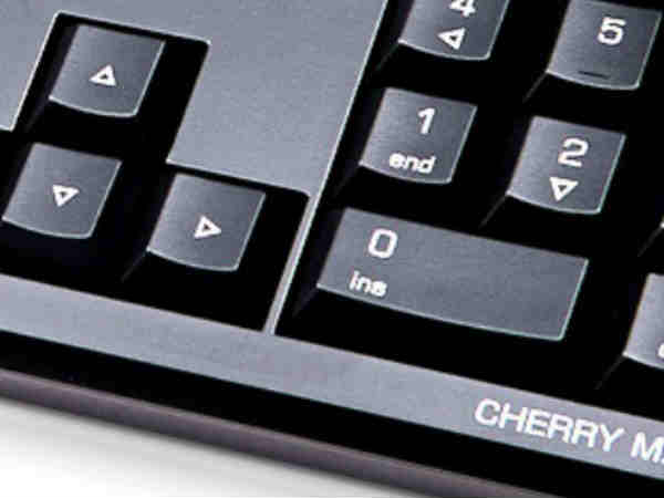 యూట్యూబ్ చూస్తున్నారా..అయితే ఈ షార్ట్ కట్ కీస్ ట్రై చేయండి