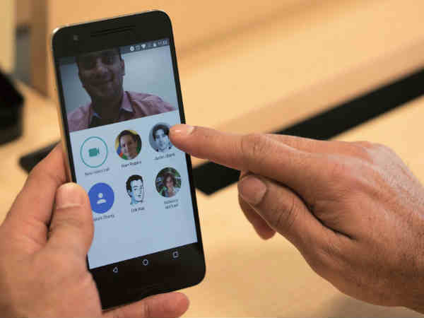 ఆ యాప్ దెబ్బకు మెసెంజర్‌, పోకేమాన్‌గో అవుట్ 