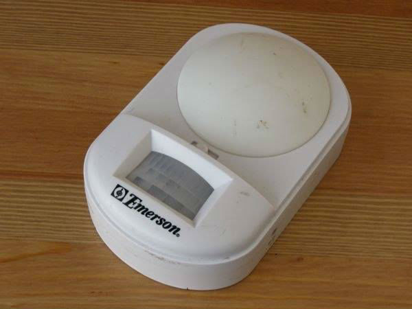 మోషన్ డిటెక్టర్