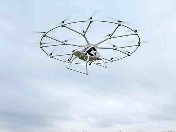 గాల్లో ఎగిరే ట్యాక్సీలు..ఫోన్‌తోనే ఆపరేటింగ్ 