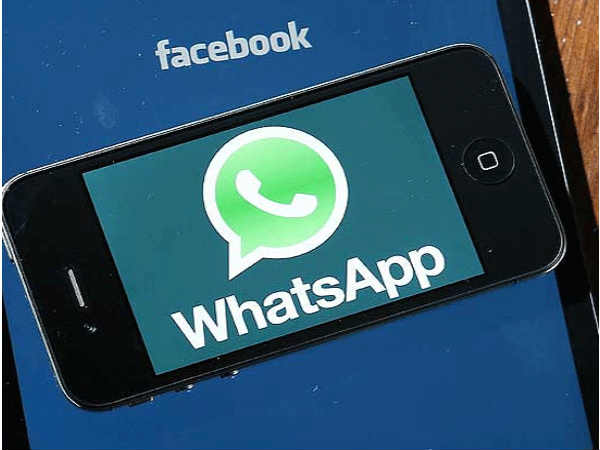 యూజర్లకు వాట్సప్ దిమ్మదిరిగే షాకివ్వబోతోంది