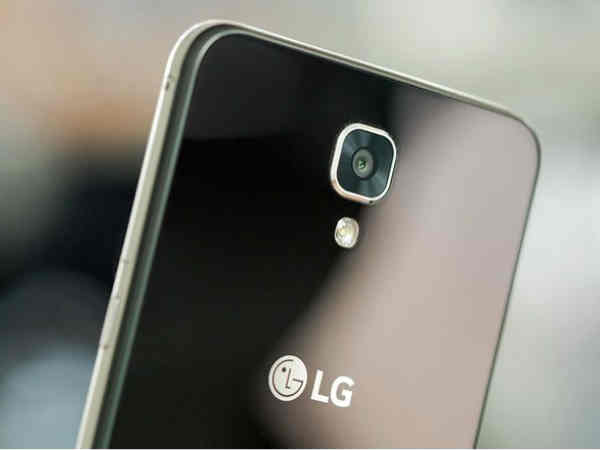 LG X Screen ఫీచర్లు 