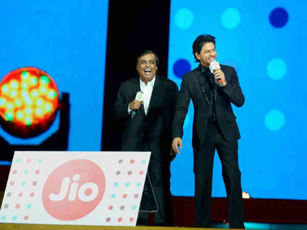  గతేడాది రిలయన్స్ జియో బేటా లాంచ్ కూడా డిసెంబర్ 28నే