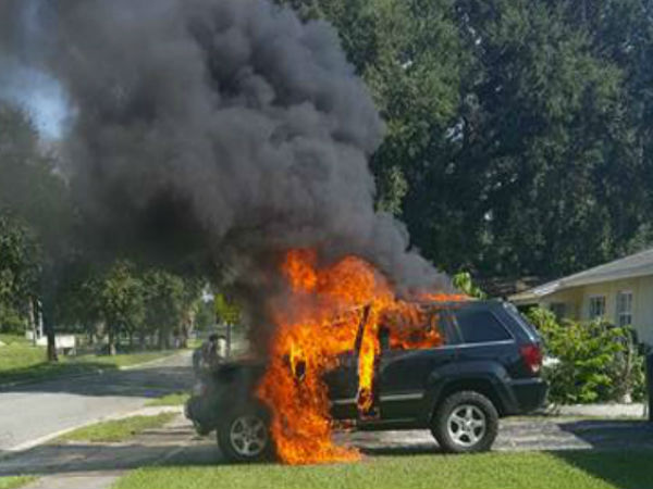 జీపులో పేలిన సామ్‌సంగ్ ఫోన్ 