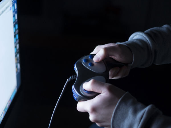 అర్థరాత్రి దాటిన దగ్గర నుంచి